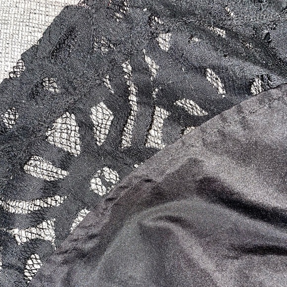 Black Lace Mini Dress | Size: S (Juniors) - Picture 4 of 5